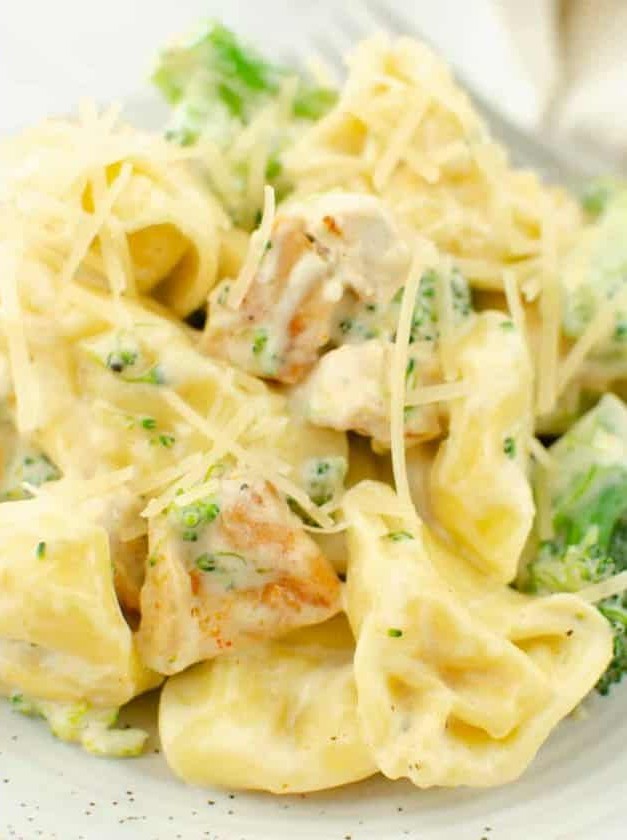 Creamy Chicken Tortellini with Broccoli Delight