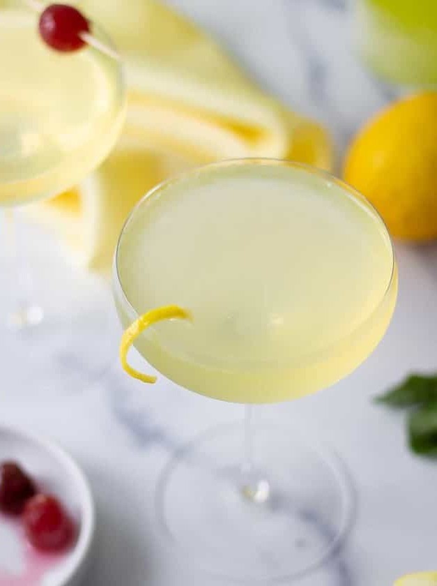 Lemon Sparkler: A Refreshing Summer Drink