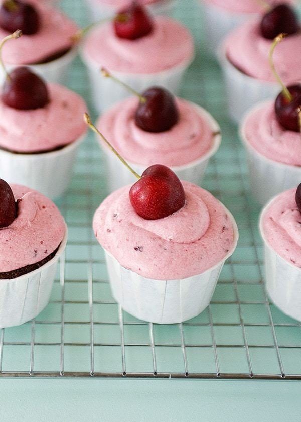 Minty Chocolate Cupcakes for a Refreshing Treat