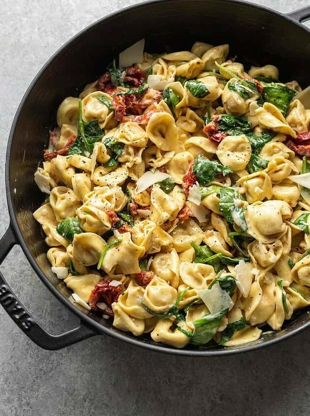 Tuscan Tortellini in Creamy Sun-Dried Tomato Sauce