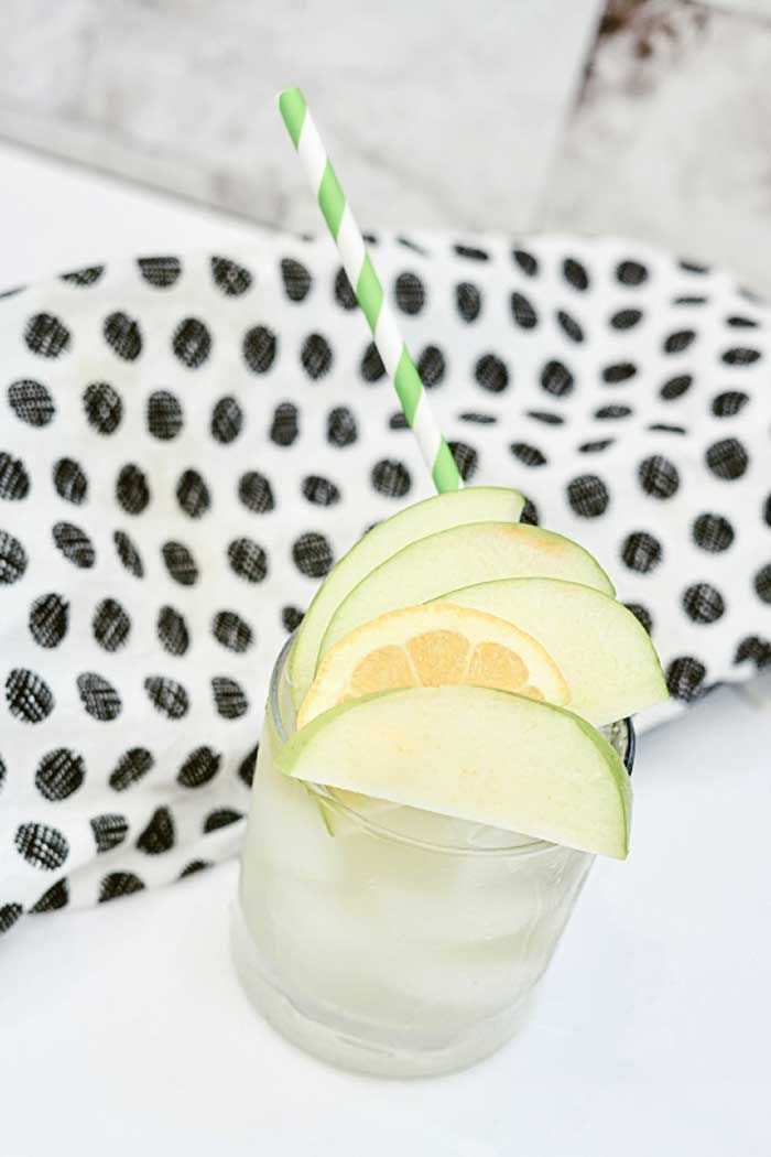 Apple-Infused Whiskey Delight