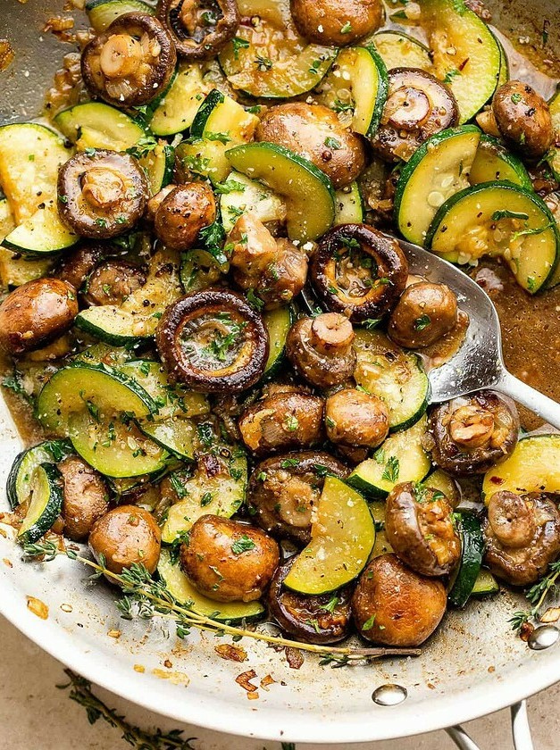 Quick Saute of Zucchini & Herby Mushrooms