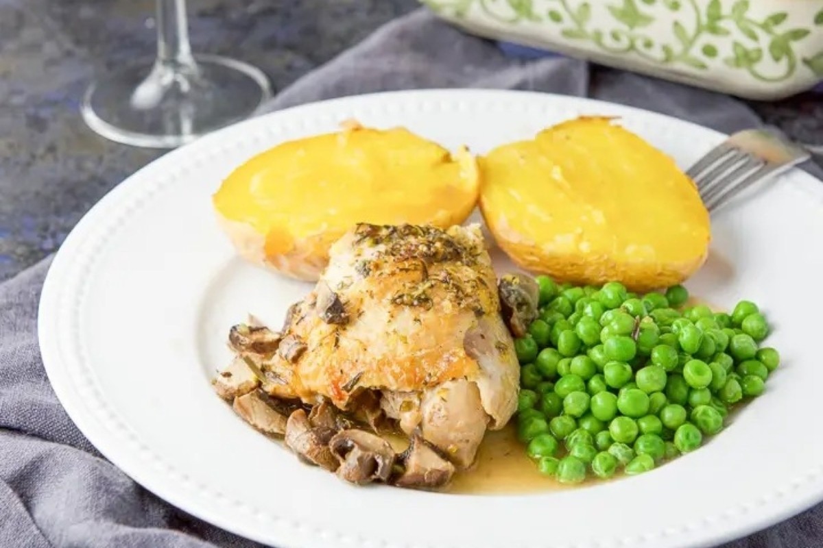 Lemon Chicken Thighs Baked to Perfection
