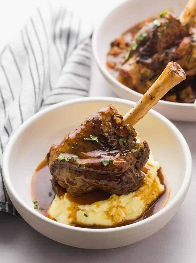 Pressure Cooker Lamb Shanks in Red Wine