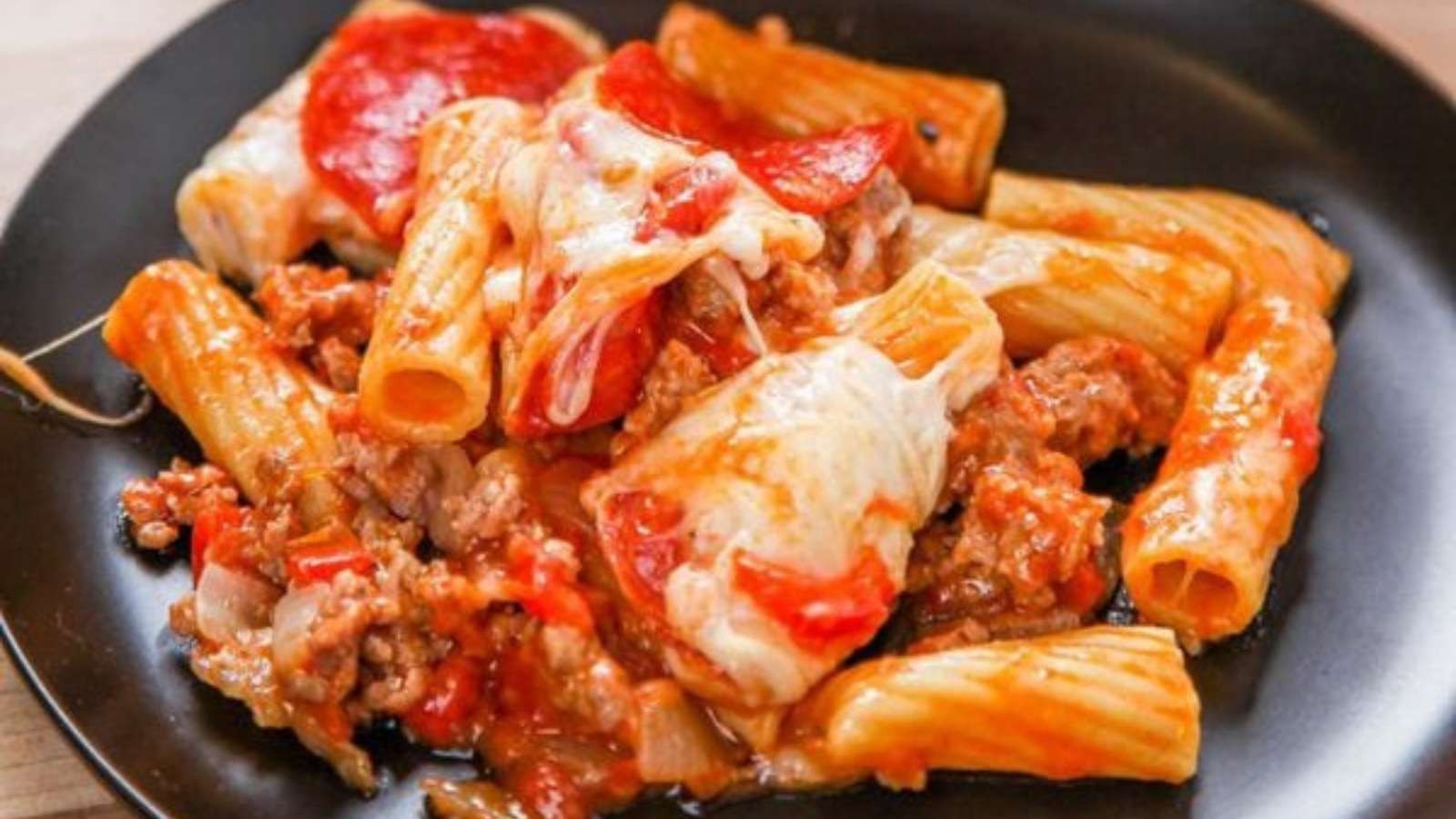 Pepperoni Pizza Pasta Bake Delight