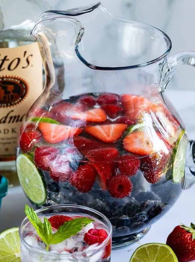 Low-Calorie Vodka Party Cocktail