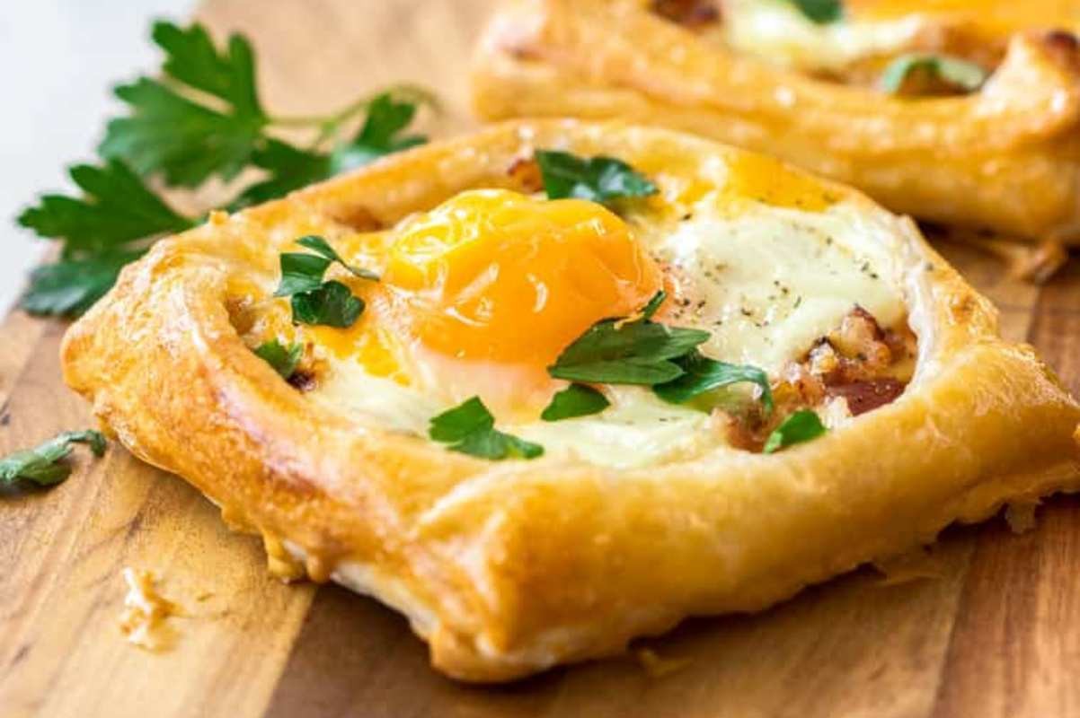Egg and Crispy Bacon Savory Pastries
