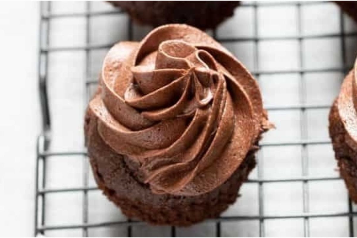 Rich Low-Sugar Chocolate Almond Delights