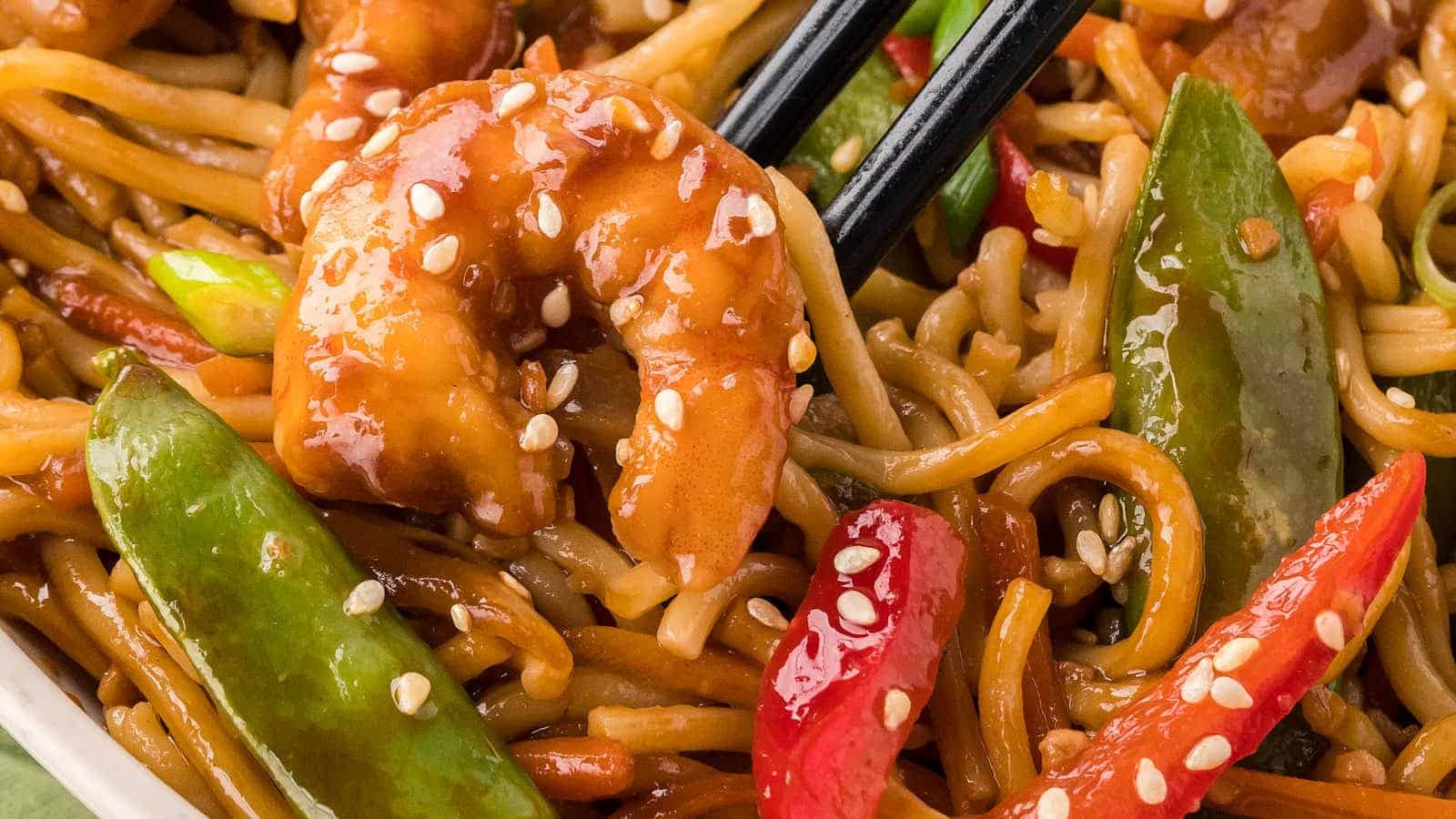 Quick & Easy Shrimp Lo Mein Delight