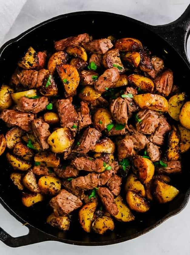 Garlic Herb Steak Bites with Potatoes