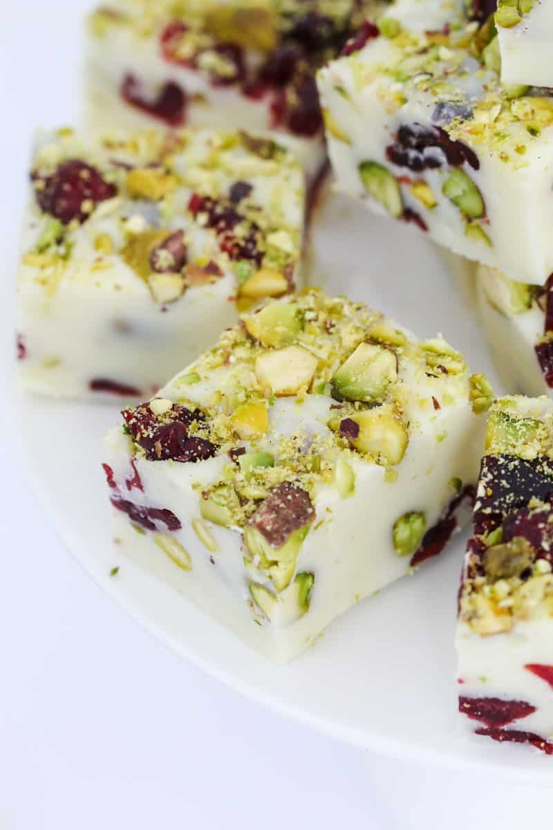 Quick White Chocolate Fudge Bites