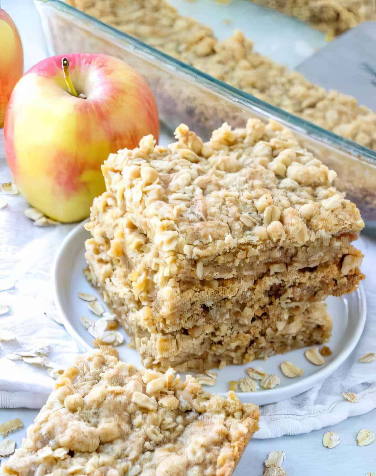 Cinnamon-Infused Apple Oat Bars with Perfect Texture
