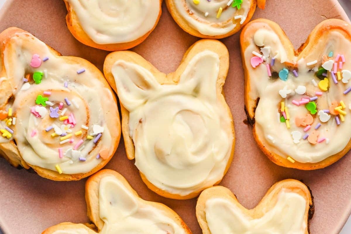 Bunny-Shaped Cinnamon Roll Treats for Easter