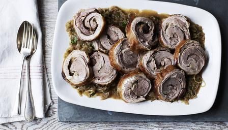 Lamb Breast Baked with Caramelized Onions