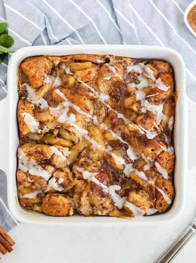 Cinnamon Apple Breakfast Casserole Delight