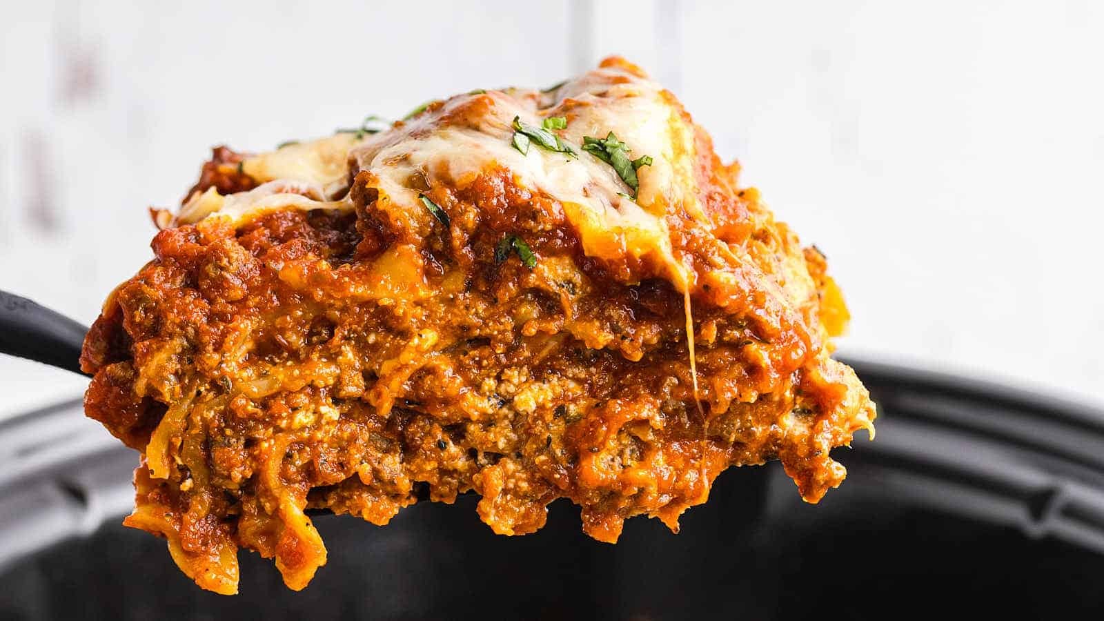 Slow Cooker Lasagna Classic