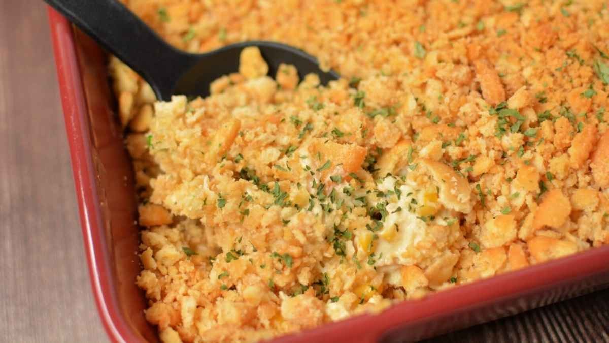 Creamy Shredded Chicken in Crunchy Cracker Bake