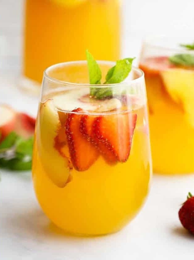 Summer Peach White Wine Spritzer