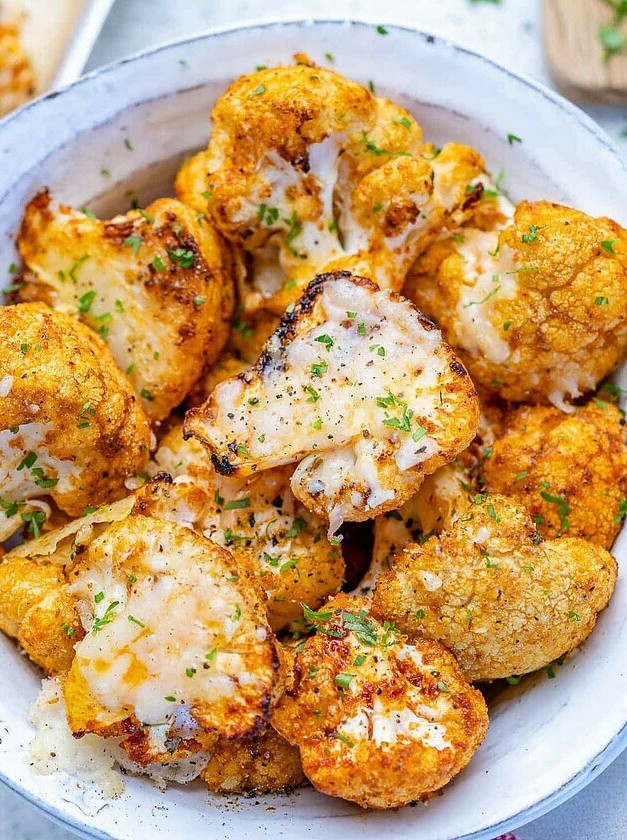 Garlic Parmesan Roasted Cauliflower Bites