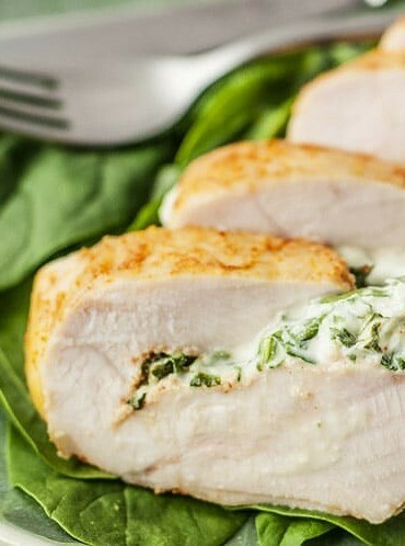 Creamy Spinach Stuffed Chicken Delight