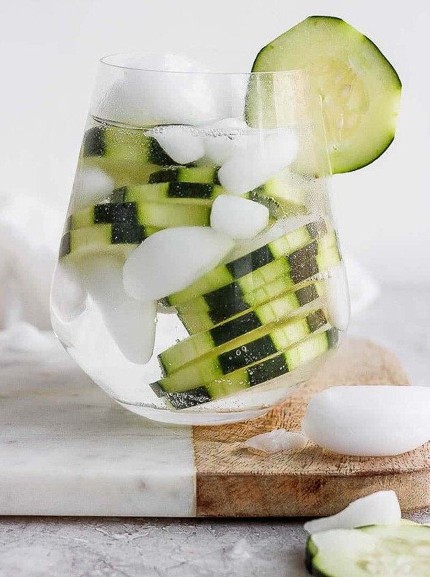 Cucumber Vodka Spritzer: Summer