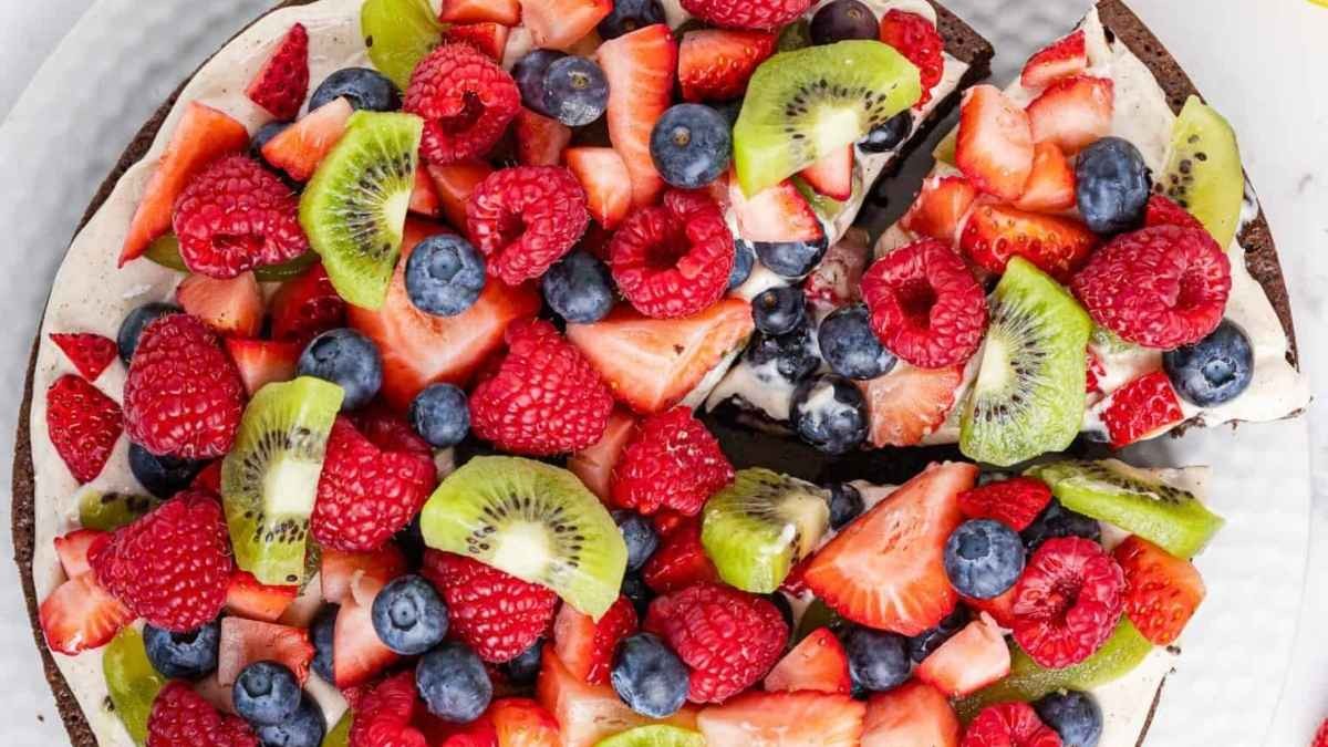 Summer Treat: Brownie Fruit Topping Delight