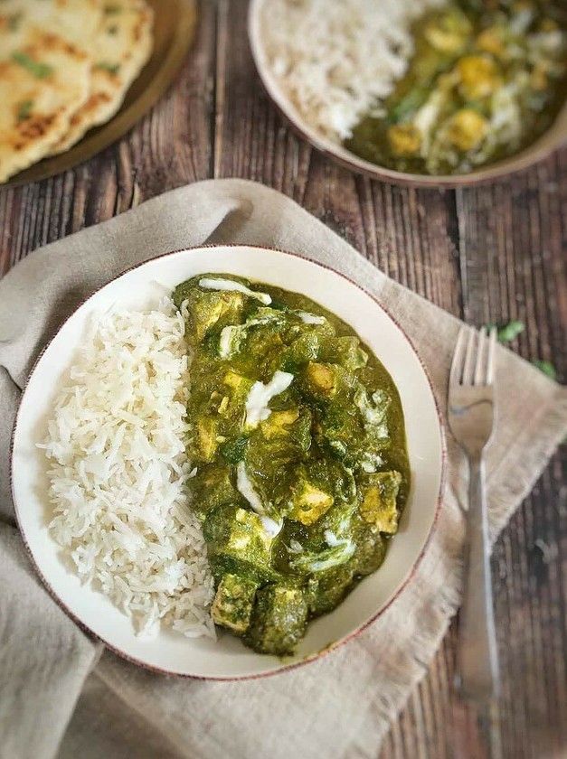 Vegan Spinach Curry with Tofu Twist