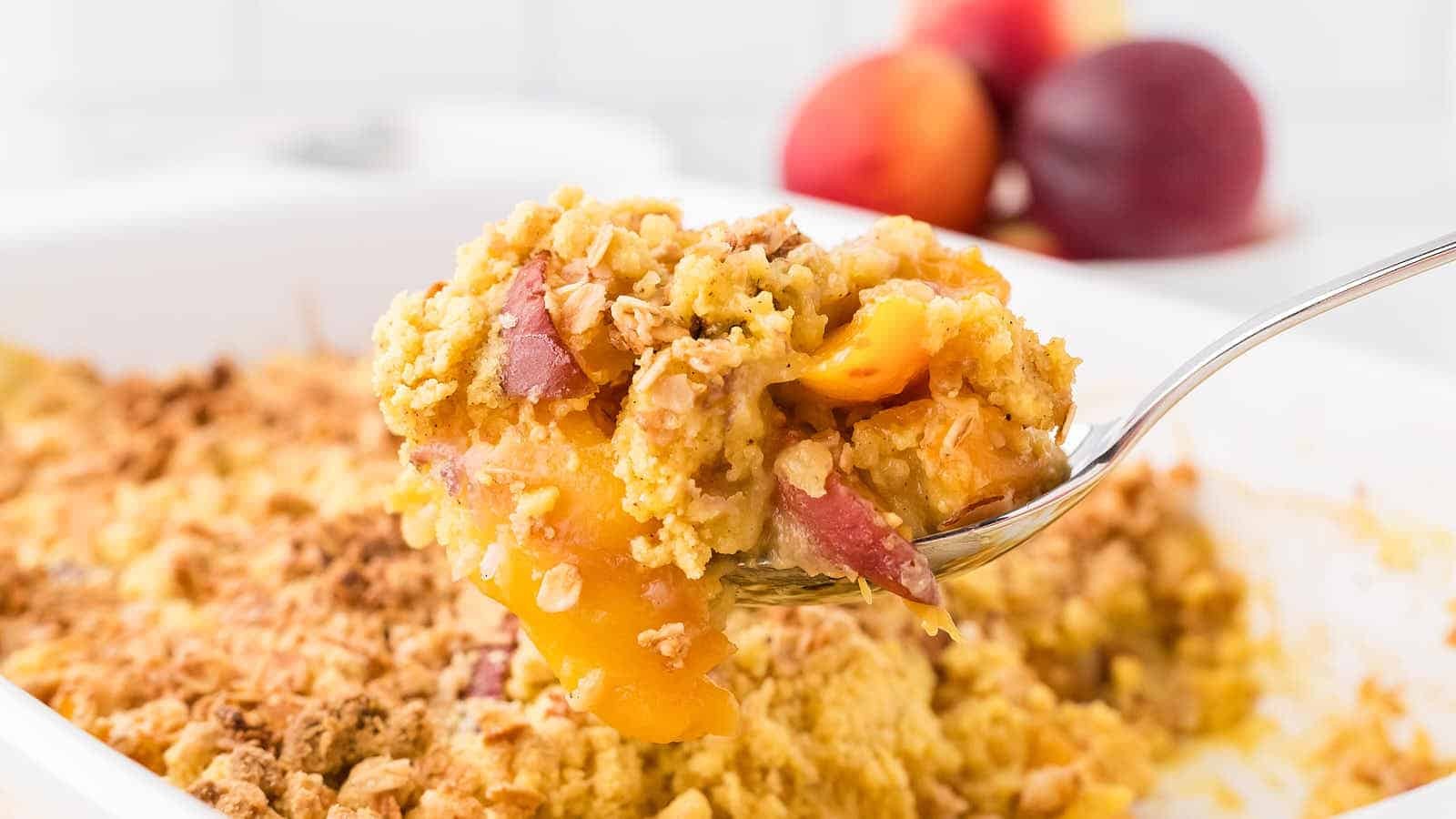 Easy Peach Cobbler Crunch Cake