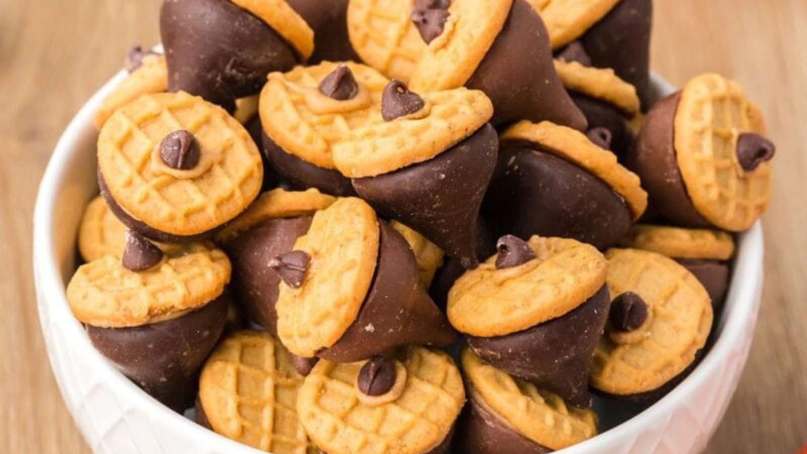 Chocolate Kiss Acorn Bites Recipe