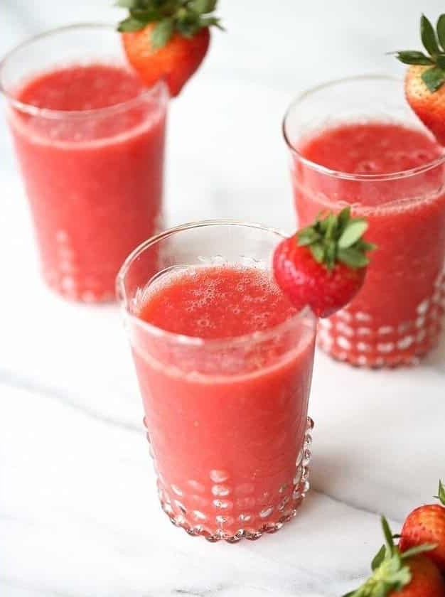 Chilled Strawberry Bubbly Delight