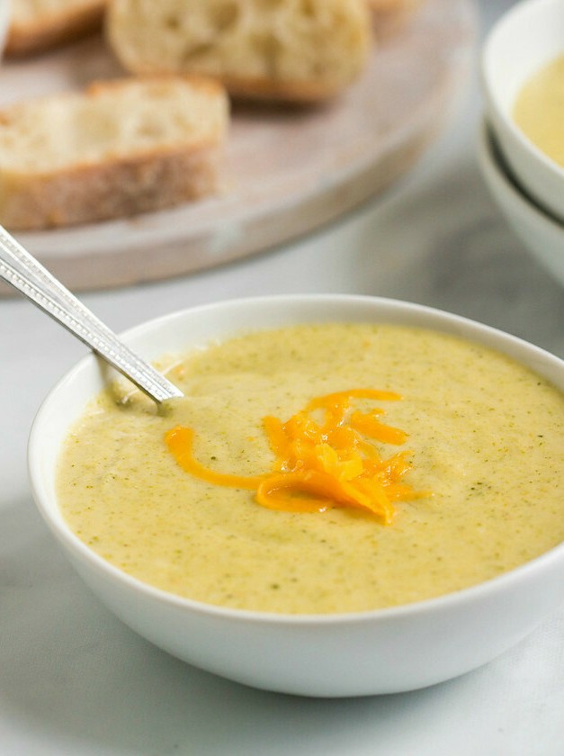 Creamy Cheddar Broccoli Comfort Soup
