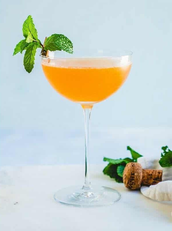 Summer Refresher: Aged Rum Mojito Fizz