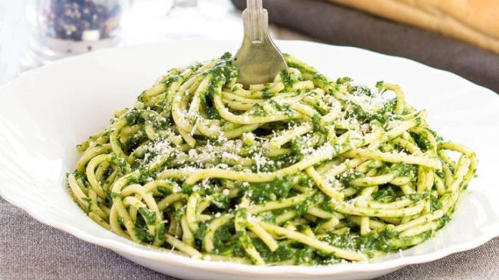 Creamy Low-Calorie Spinach Pasta Sauce