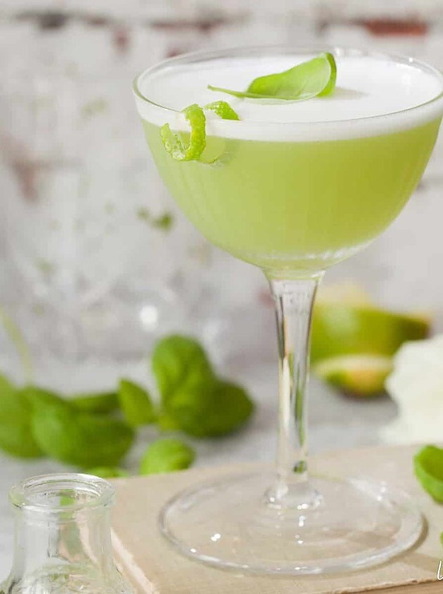 Gin Citrus Twists: Basil & Spring Feeling
