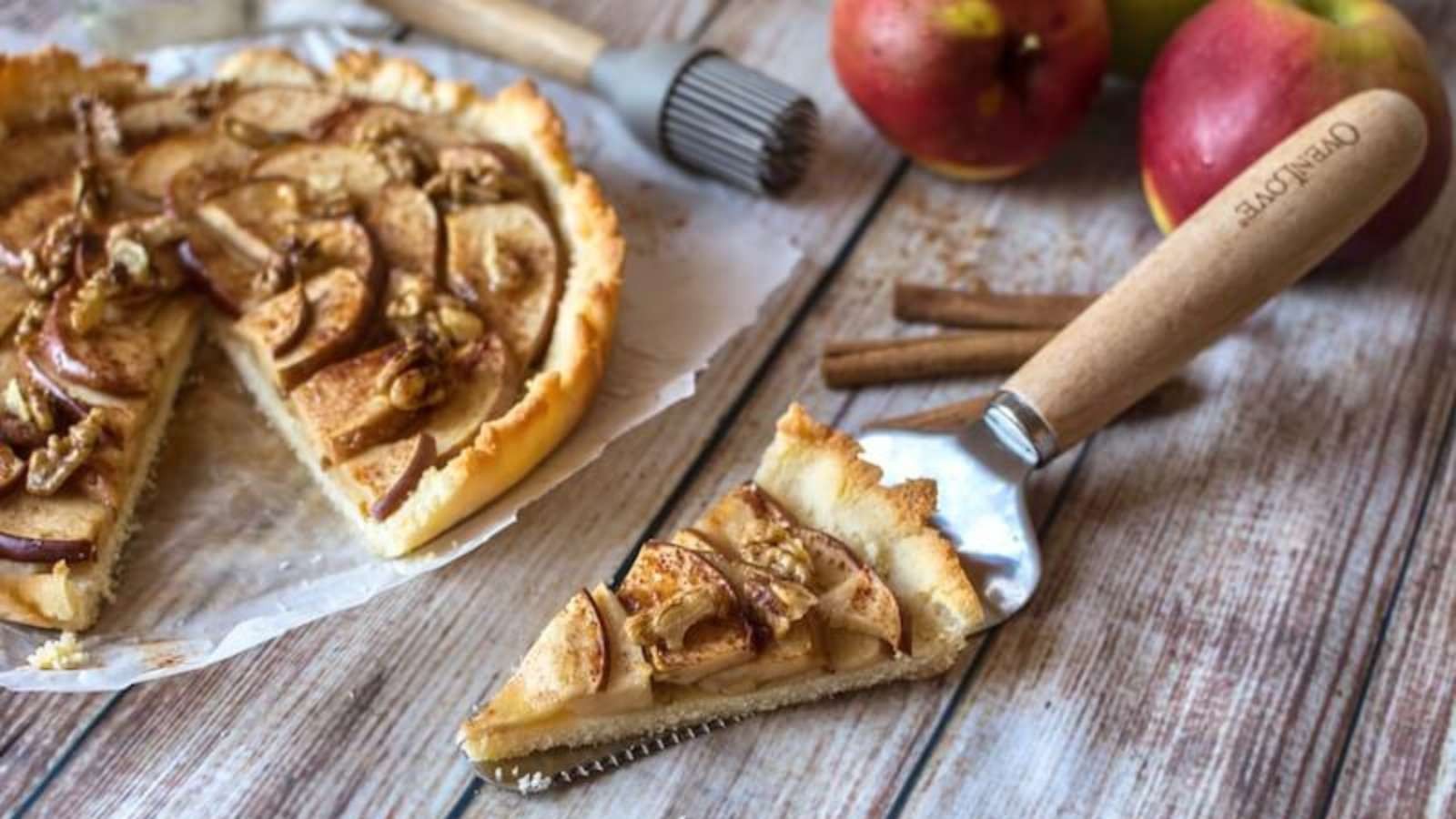 Autumn Walnut Crust Apple Delight