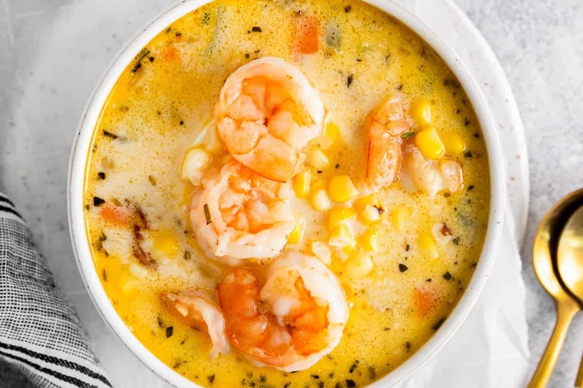 Juicy Shrimp and Sweet Corn Chowder