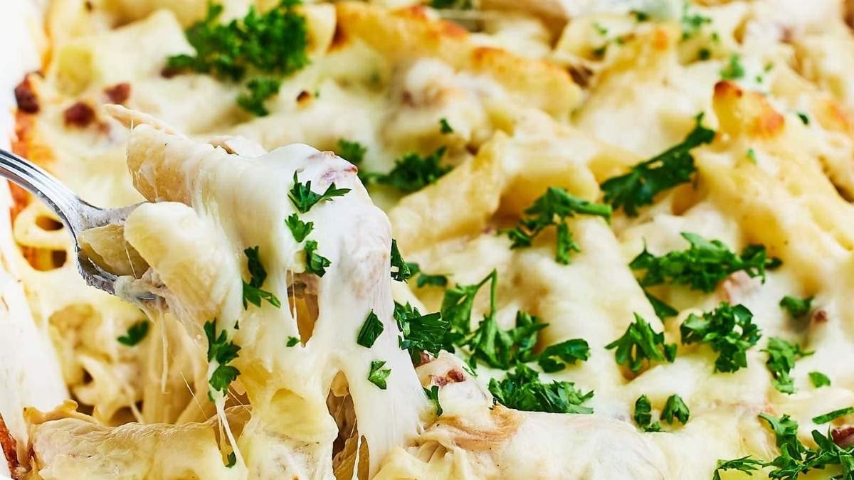 Creamy Chicken & Bacon Pasta Bake