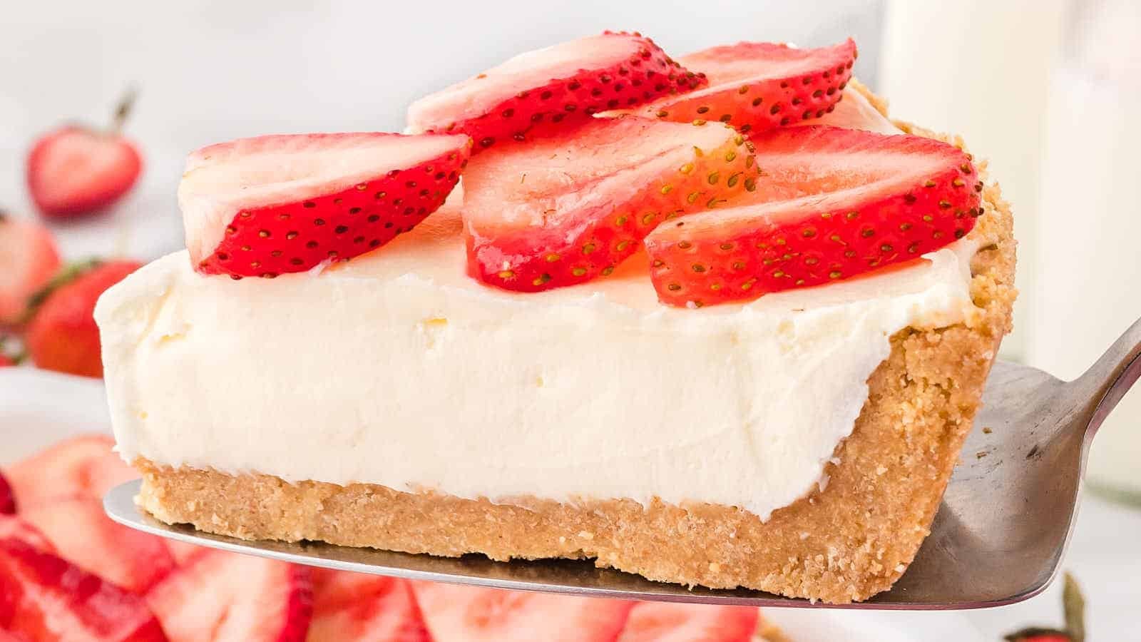 Strawberry Cream Pie No-Bake Delight