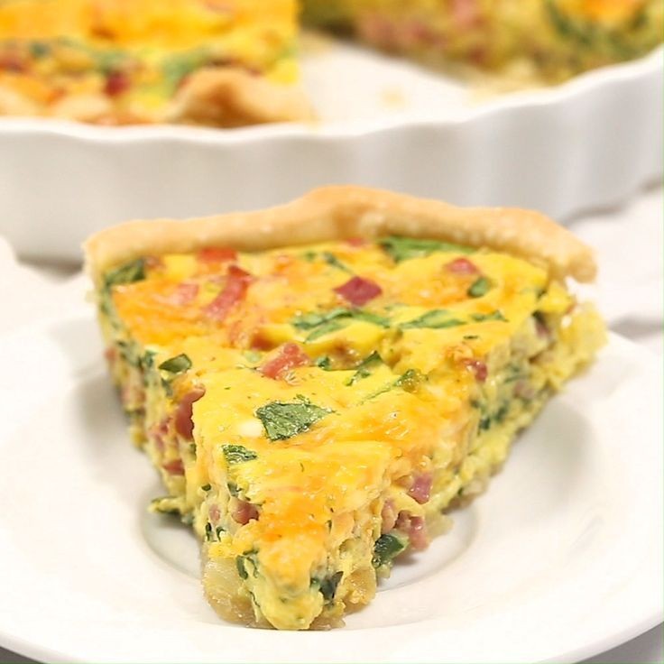 Cheesy Bacon Breakfast Pie Delight