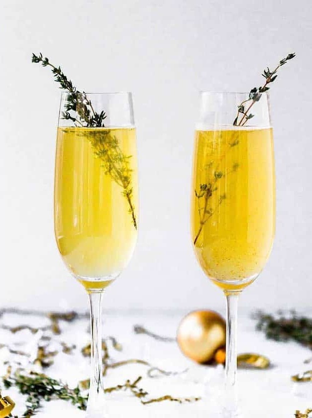 Sparkling Wine and Citrus Delights