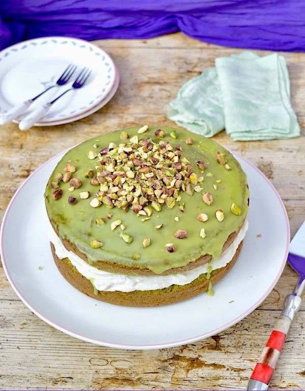 Lemony Spinach Cake: A Green Tea Delight