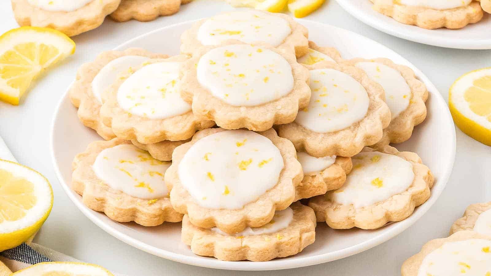 Sweet Sunshine in a Crumbly Cookie