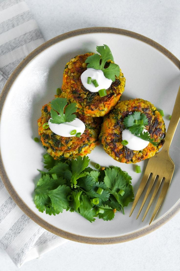 Cinnamon Delight Sorghum Cake with Creamy Sauce