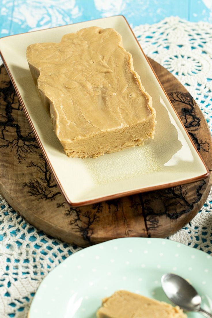 Easy Homemade Hummus & Crunchy Pita Bites