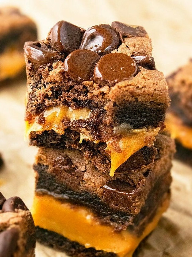 Gooey Chocolate Caramel Brownie Bliss