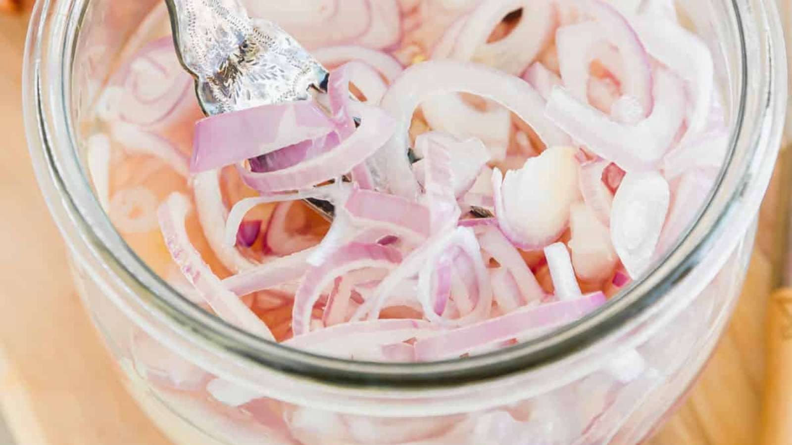 Quick Pickled Shallot Delight