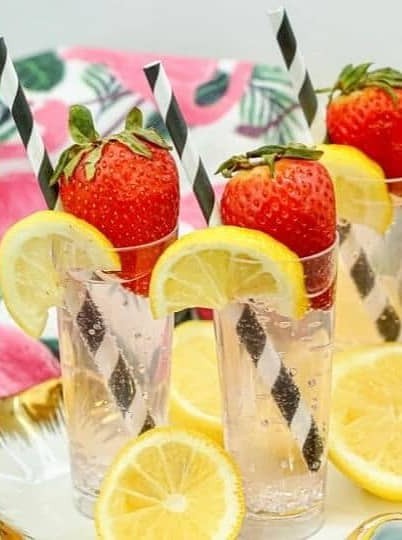 Summer Refreshment: Strawberry Lemonade Vodka Spritzer