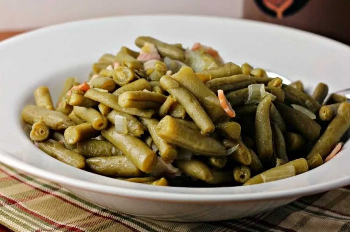 Smokey Bacon Green Beans Cracker Barrel Style