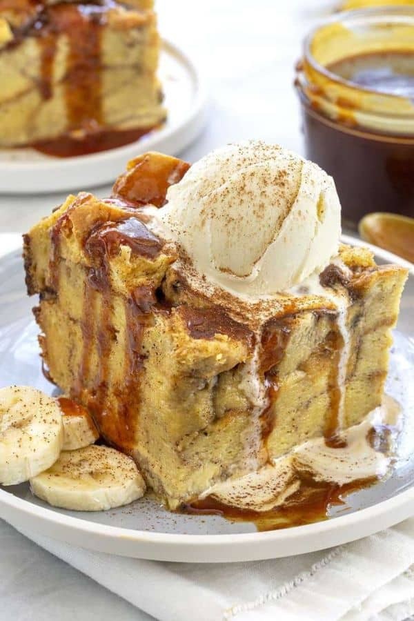 Cozy Slow Cooker Banana Bread Pudding Delight