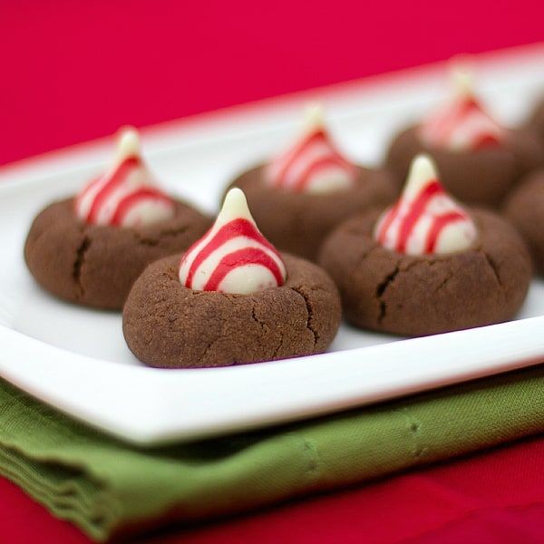 Minty Chocolate Chip Whoopie Pie Delights